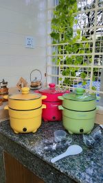 Multipurpose cooker with steamer